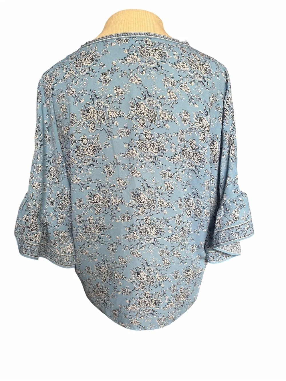 Cottagecore Floral Tie-Front Blouse - Picture 5 of 6